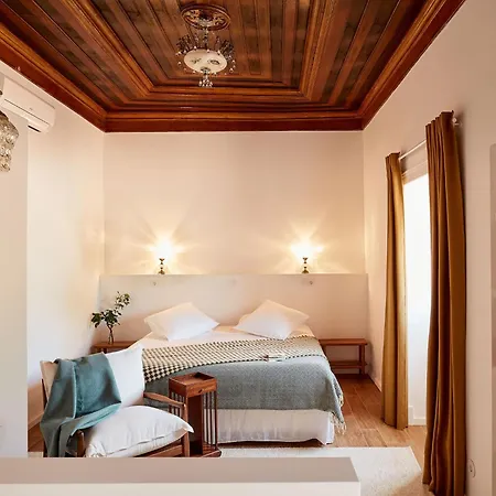 Solar Do Bisavo לינה וארוחת בוקר בורדיירה