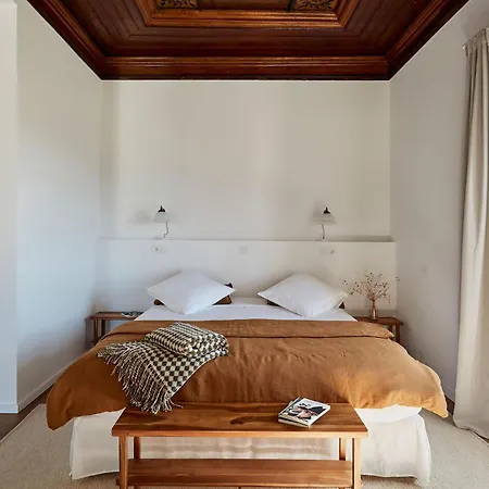 לינה וארוחת בוקר Solar Do Bisavo